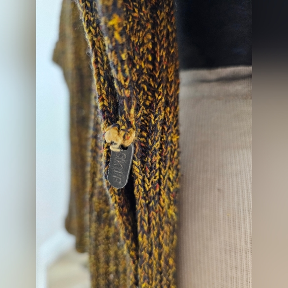 SKIF Cardigan Sweater Sm - Picture 4 of 9